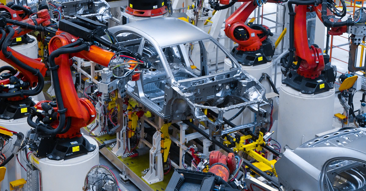 Secure, Track, Optimize: Why Automobile Factories Are Adopting RTLS for Tool and People Tracking